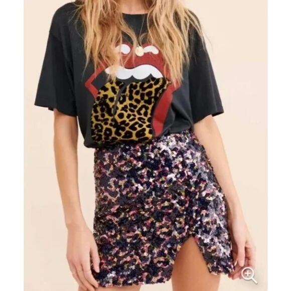 URBAN OUTFITTERS UO NWT Sequin Mini Skirt // S - Picture 1 of 12